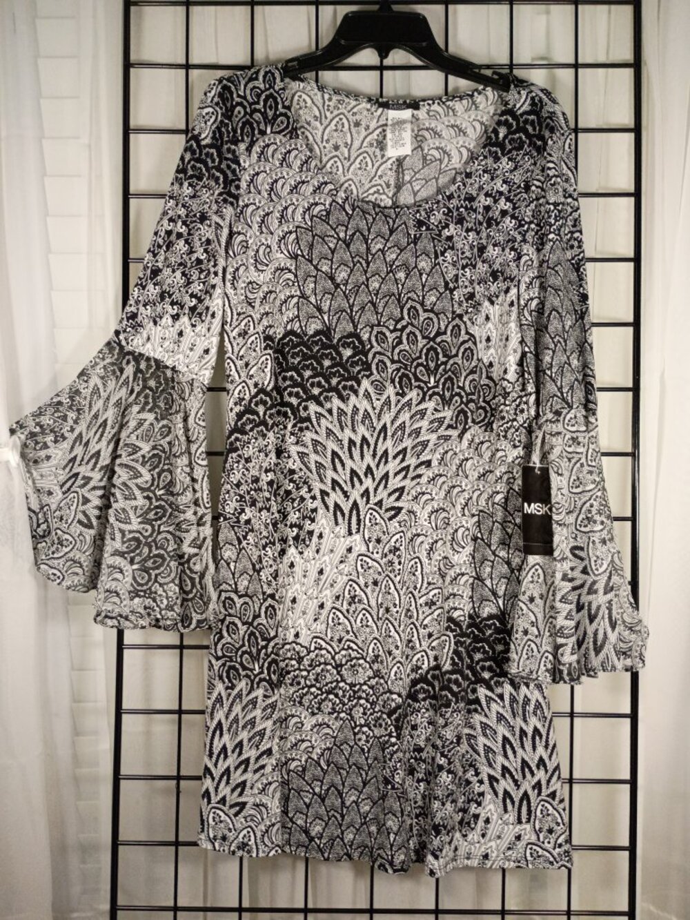 MSK Shift Dress with Split Bell Sleeves Size M